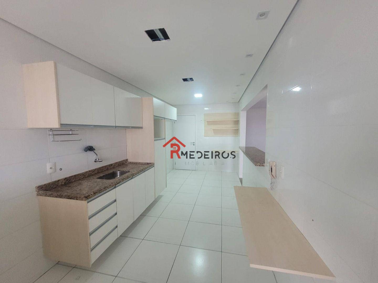 Apartamento à venda com 3 quartos, 152m² - Foto 9