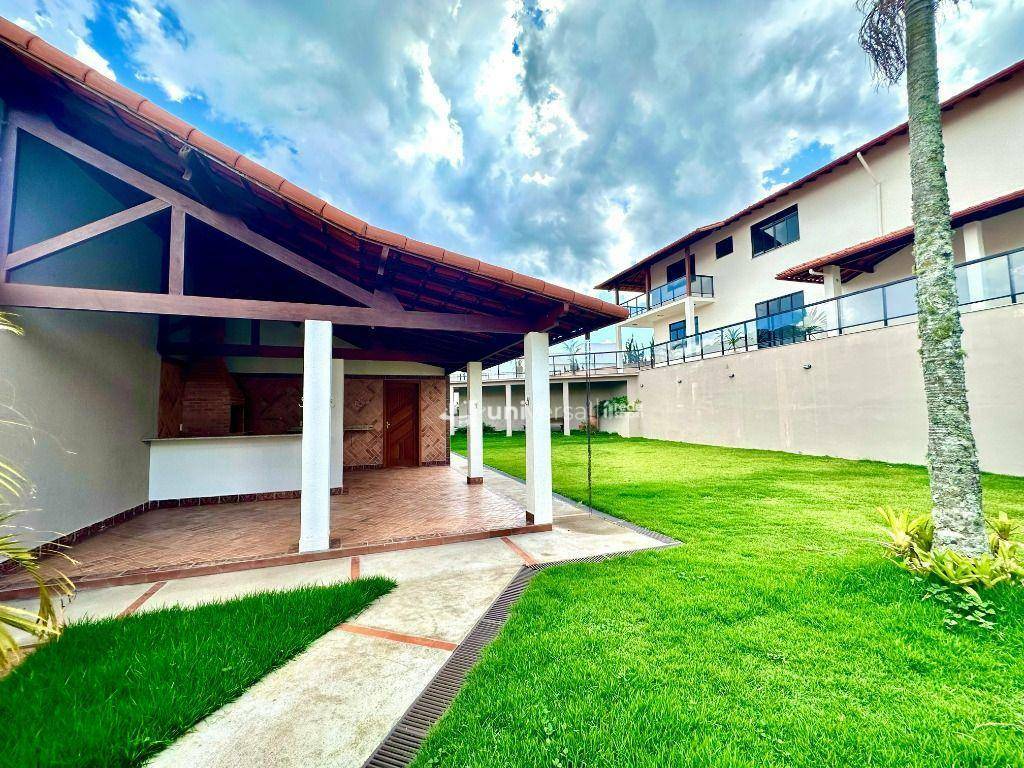Casa de Condomínio à venda com 4 quartos, 409m² - Foto 1