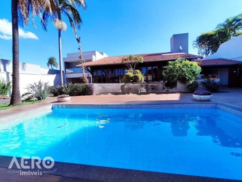 Casa de Condomínio à venda e aluguel com 5 quartos, 400m² - Foto 7