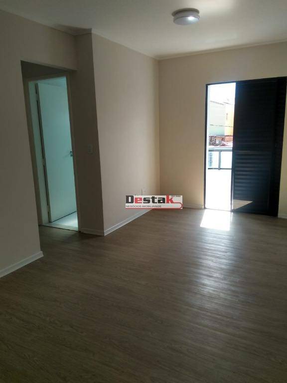 Apartamento à venda com 2 quartos, 60m² - Foto 11