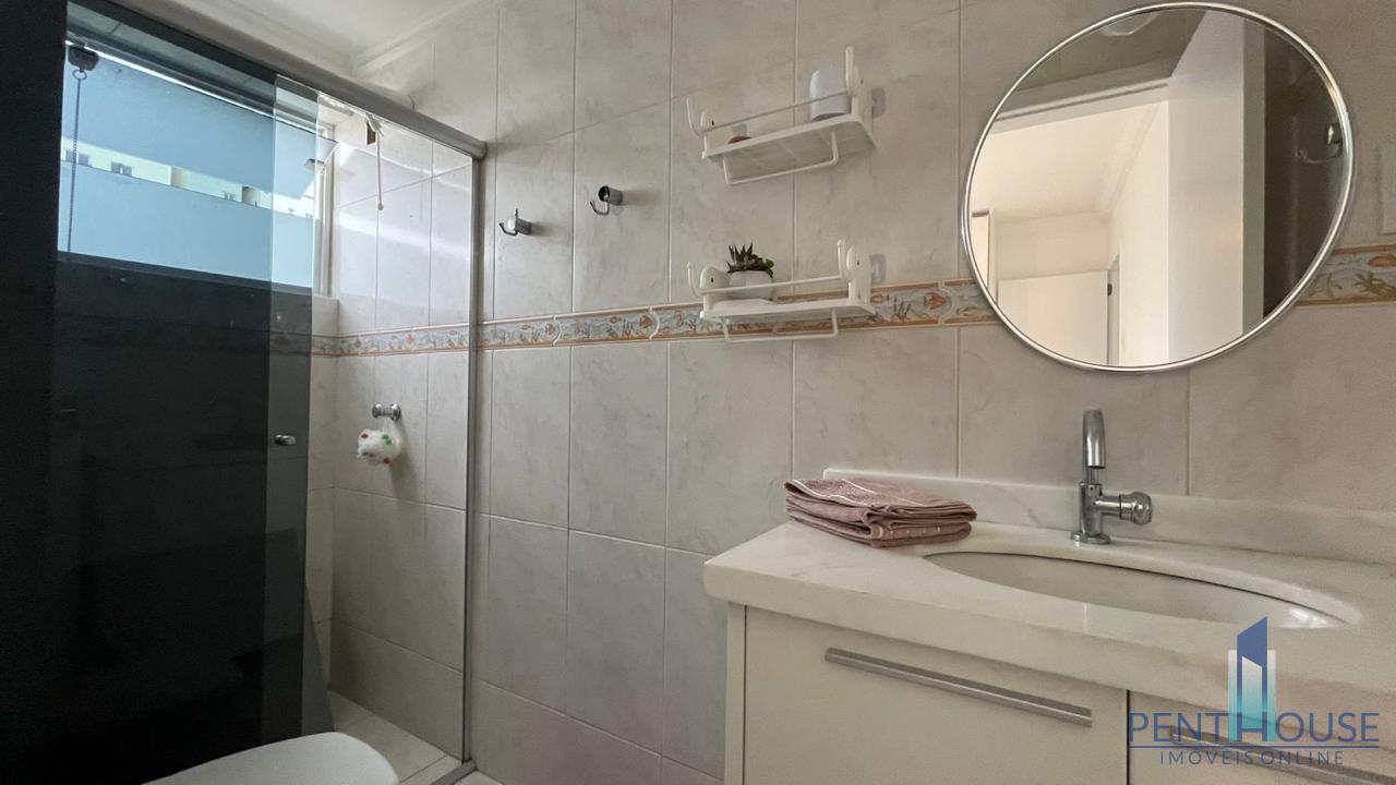 Apartamento para alugar com 3 quartos, 130m² - Foto 22