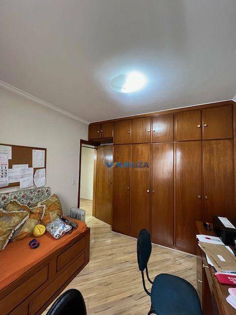 Apartamento à venda com 3 quartos, 162m² - Foto 15