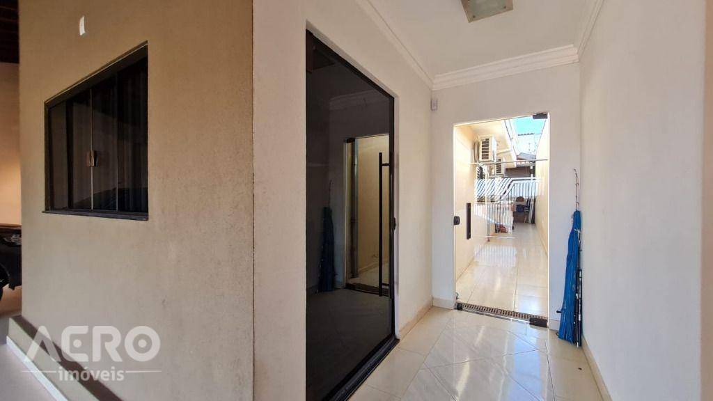 Casa à venda com 3 quartos, 209m² - Foto 23