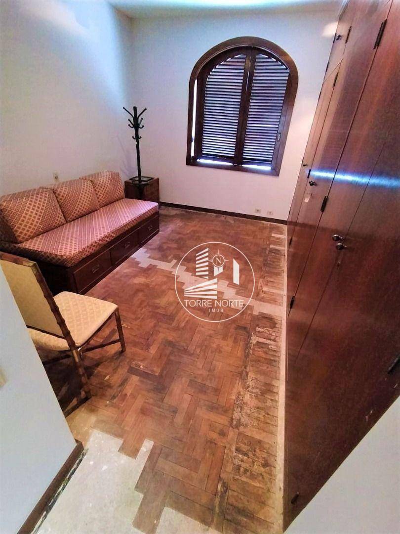 Casa à venda com 4 quartos, 300m² - Foto 14