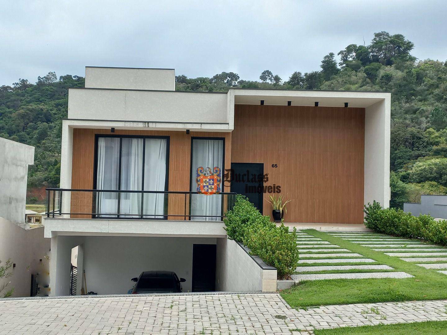 Casa de Condomínio à venda com 3 quartos, 234m² - Foto 1