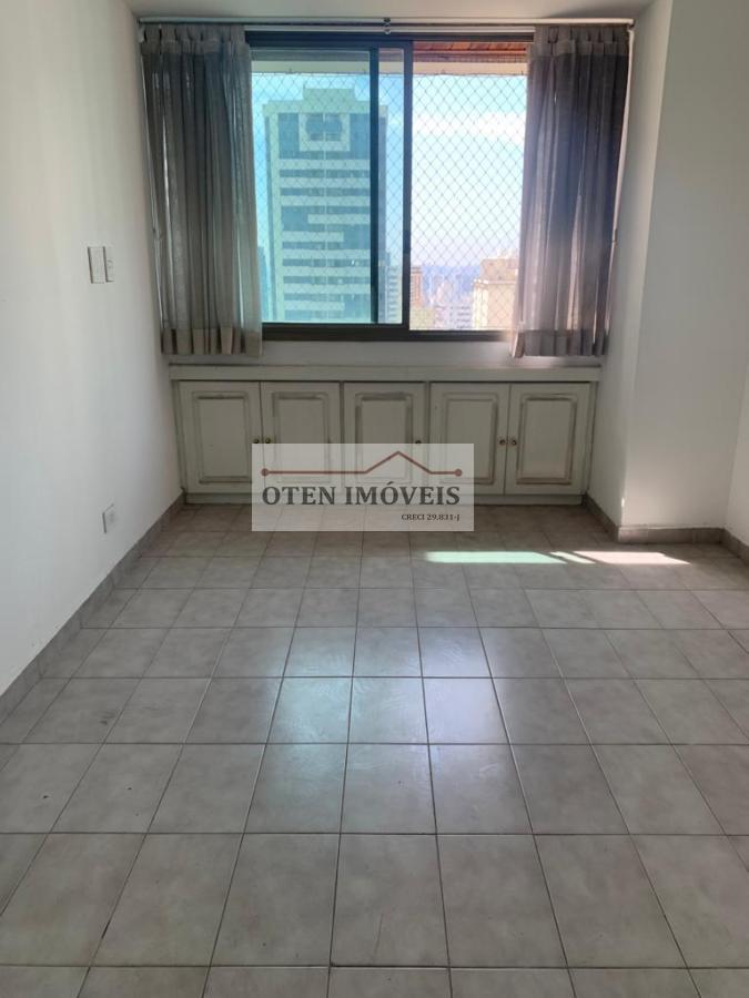 Apartamento à venda com 3 quartos, 192m² - Foto 24