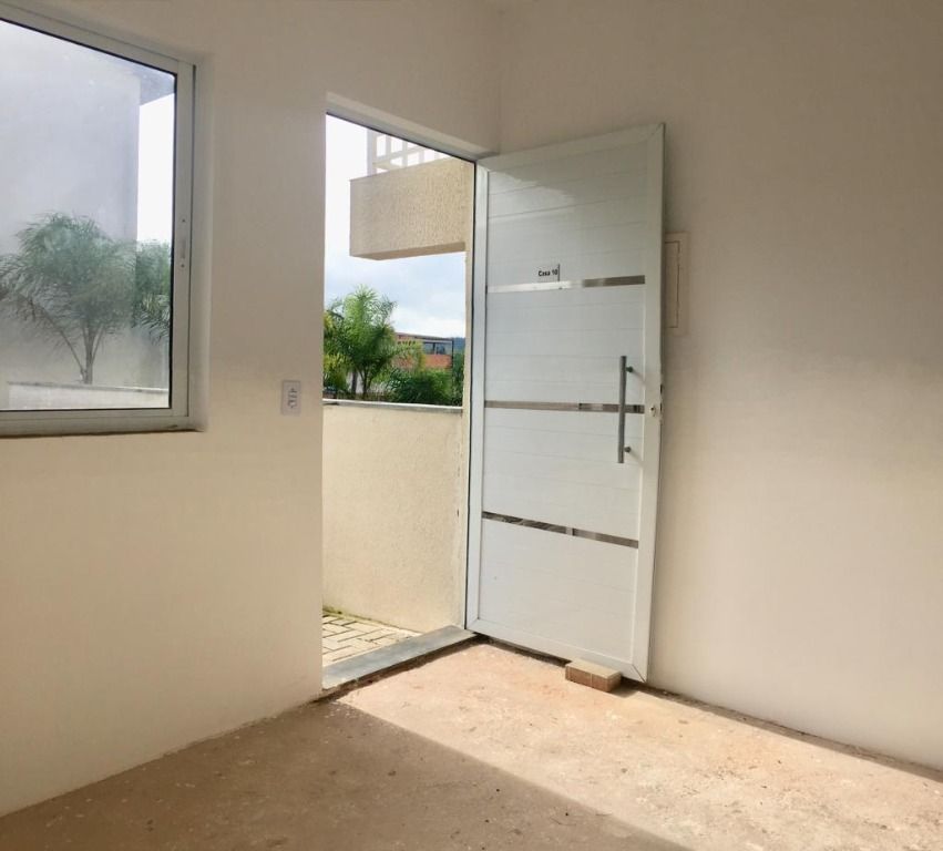 Casa à venda com 2 quartos, 80m² - Foto 5