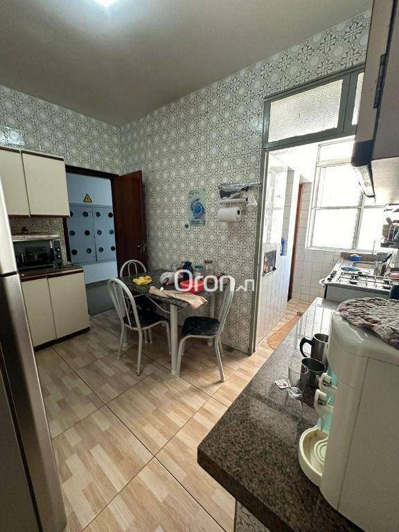 Apartamento à venda com 3 quartos, 92m² - Foto 2