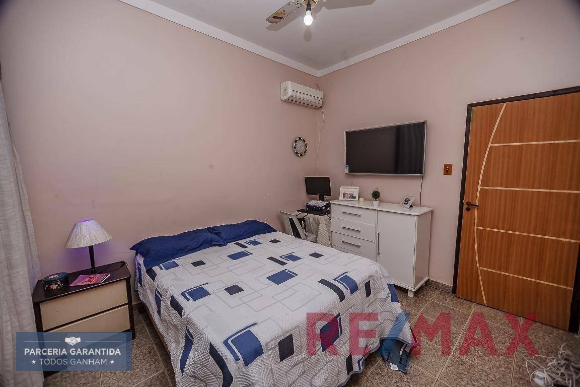 Casa à venda com 3 quartos, 81m² - Foto 9