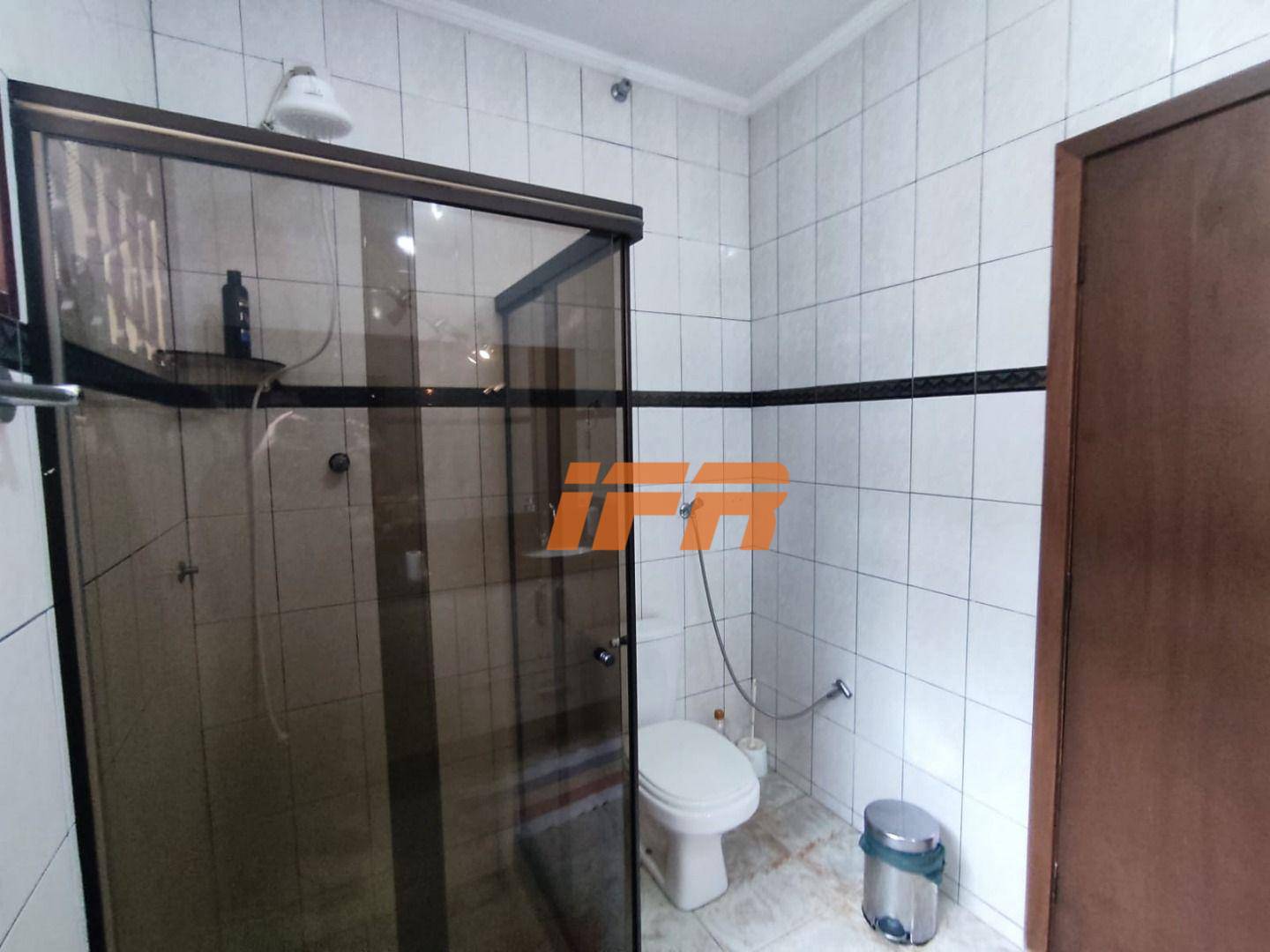 Casa à venda com 6 quartos, 254m² - Foto 45