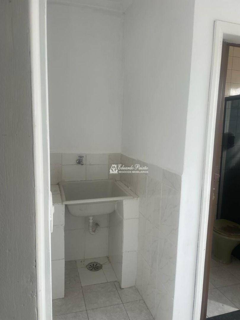 Apartamento para alugar com 2 quartos, 90m² - Foto 9