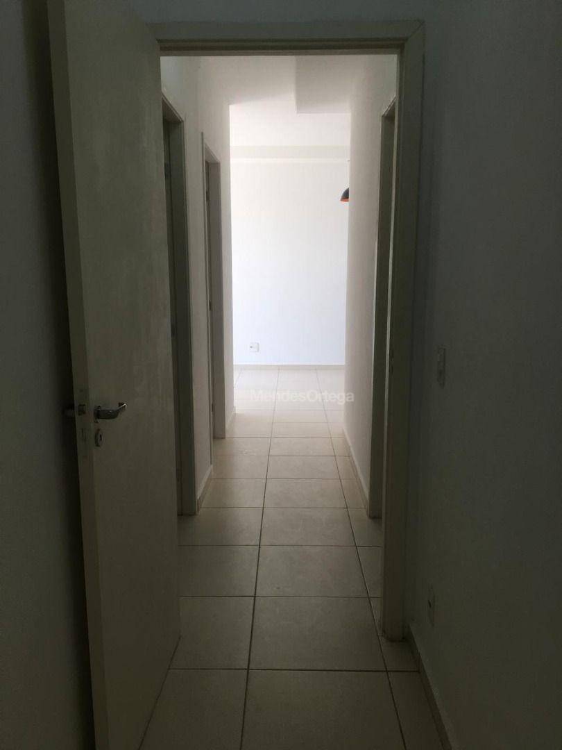 Apartamento para alugar com 3 quartos, 66m² - Foto 4