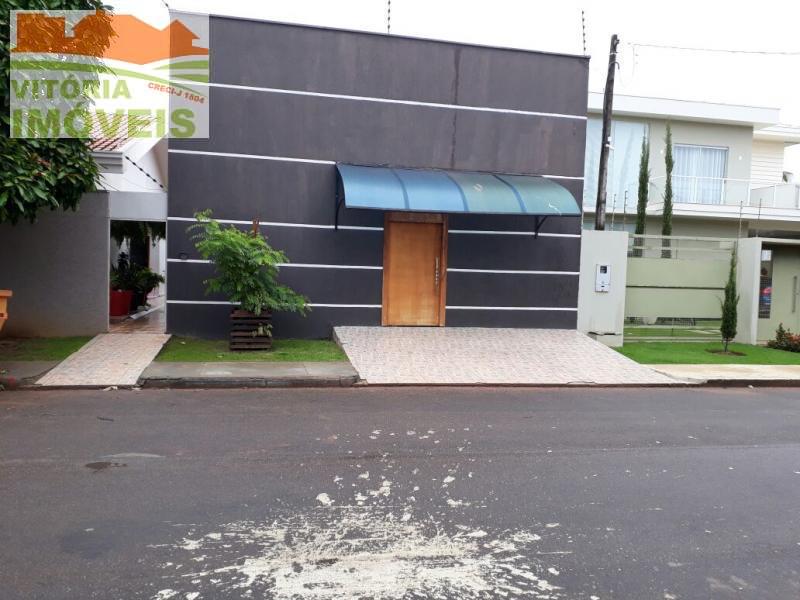 Casa à venda com 3 quartos, 600m² - Foto 2