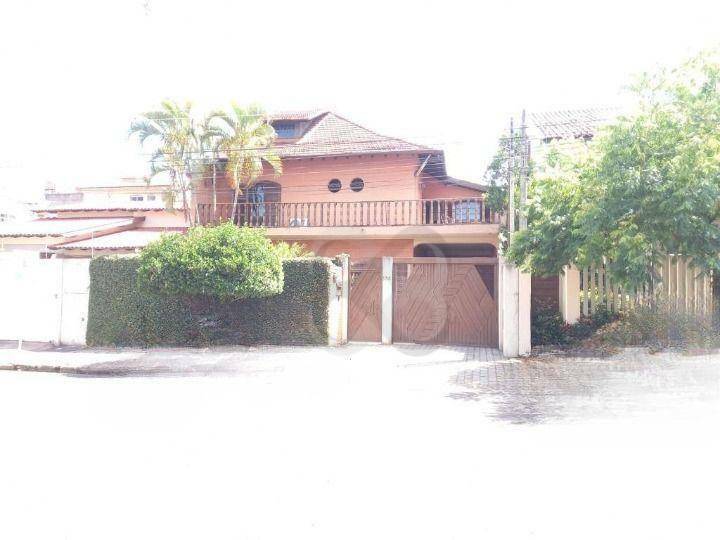 Casa, 4 quartos, 359 m² - Foto 1