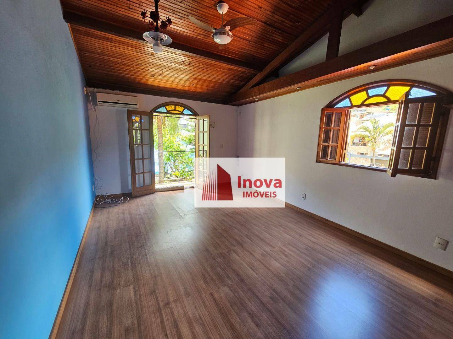 Casa para alugar com 5 quartos, 243m² - Foto 27