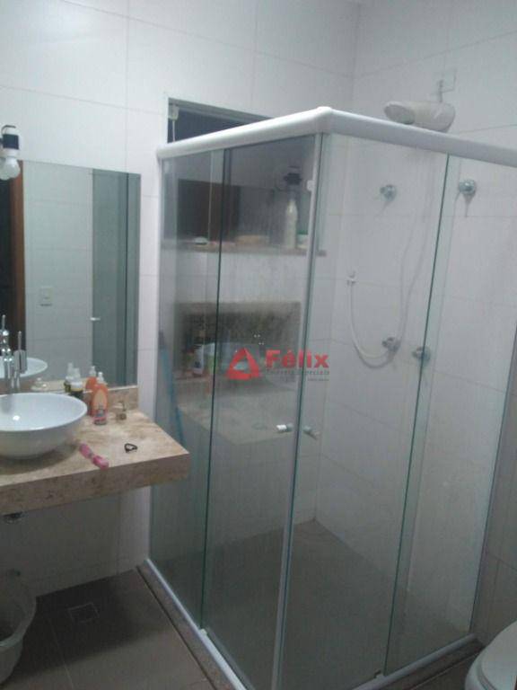 Sobrado à venda com 4 quartos, 210m² - Foto 3