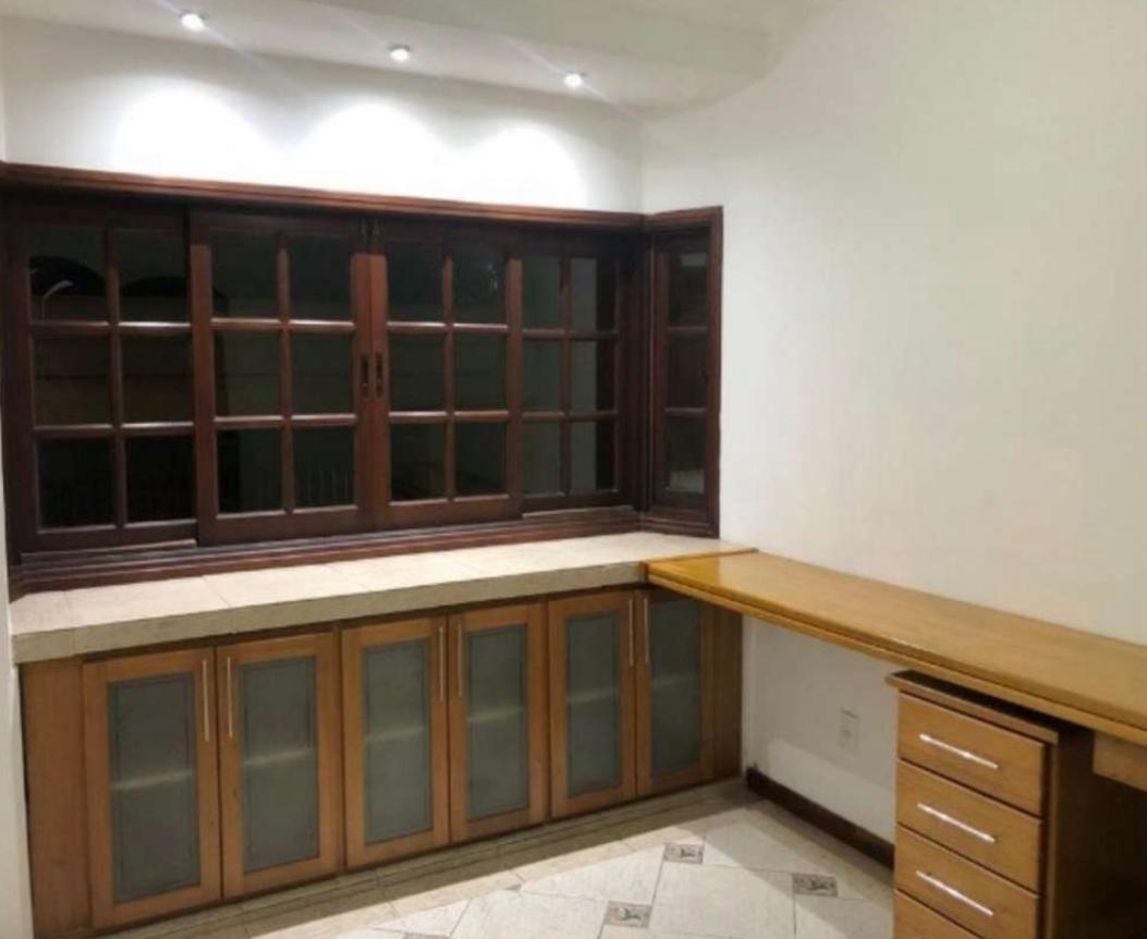 Casa para alugar com 4 quartos, 460m² - Foto 15