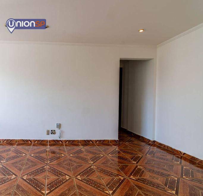 Apartamento à venda com 2 quartos, 68m² - Foto 3