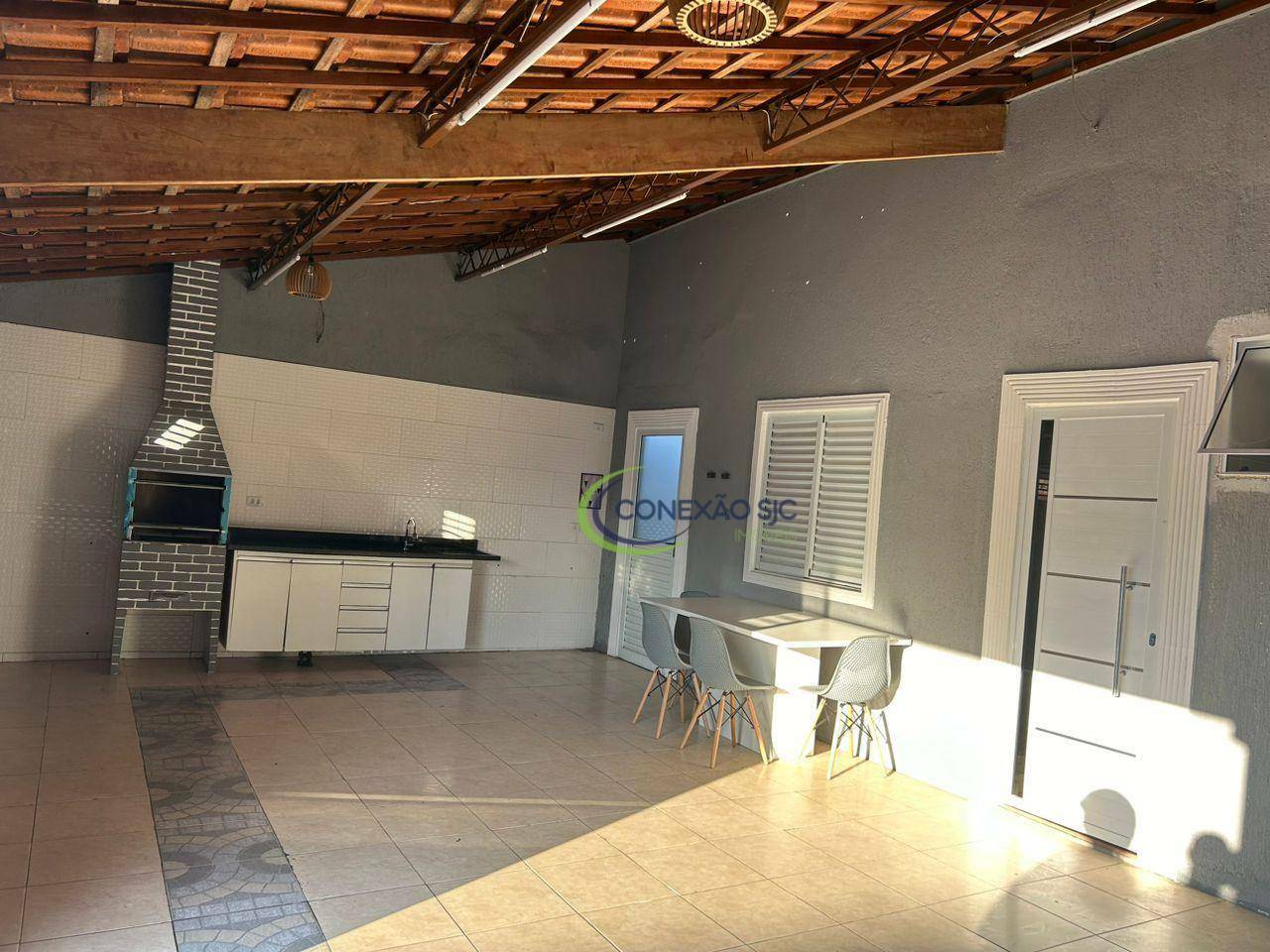 Casa à venda com 3 quartos, 80m² - Foto 1