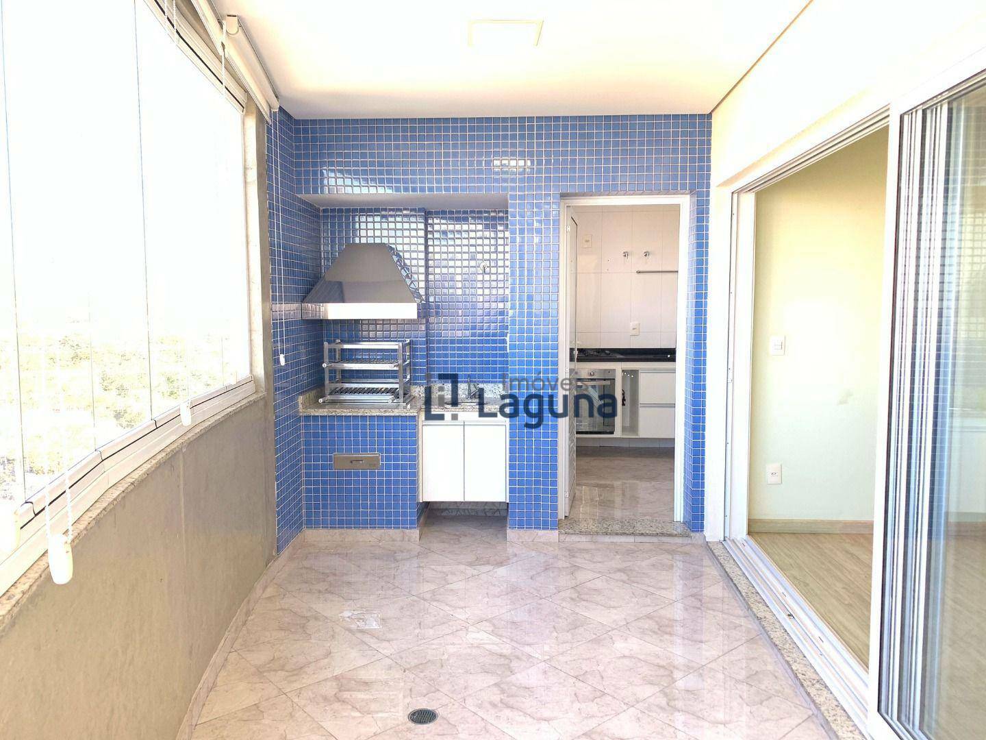 Apartamento à venda com 3 quartos, 158m² - Foto 1