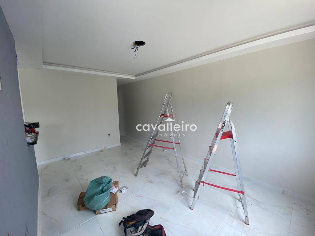 Casa à venda com 2 quartos, 67m² - Foto 3