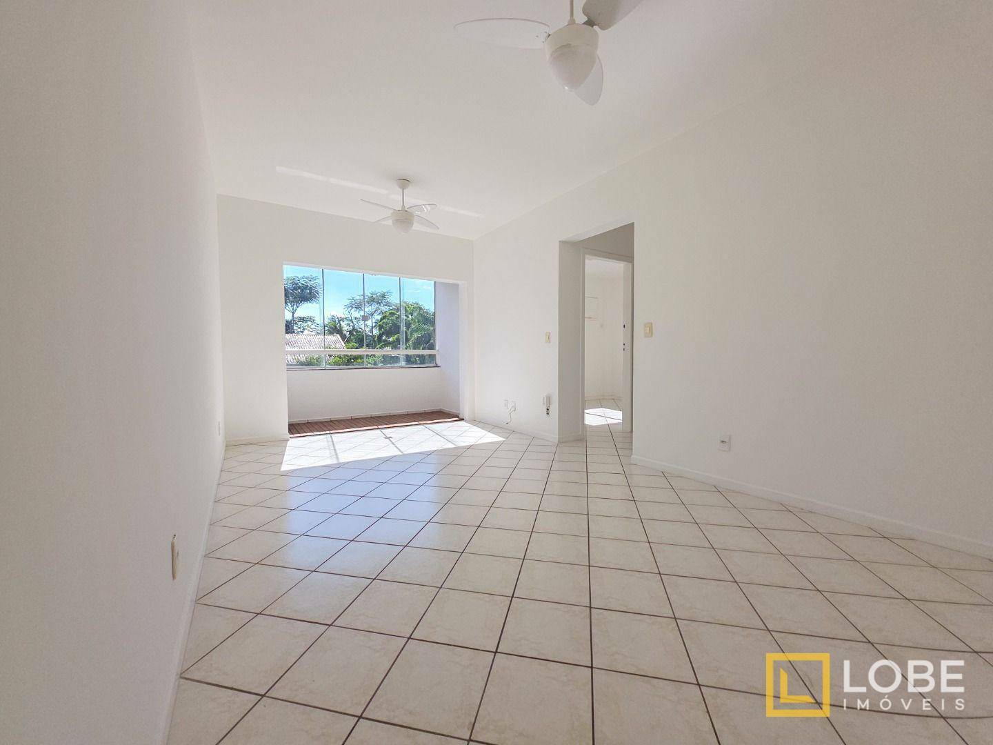 Apartamento à venda com 2 quartos, 63m² - Foto 2