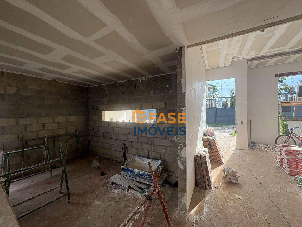 Casa de Condomínio à venda com 3 quartos, 179m² - Foto 4