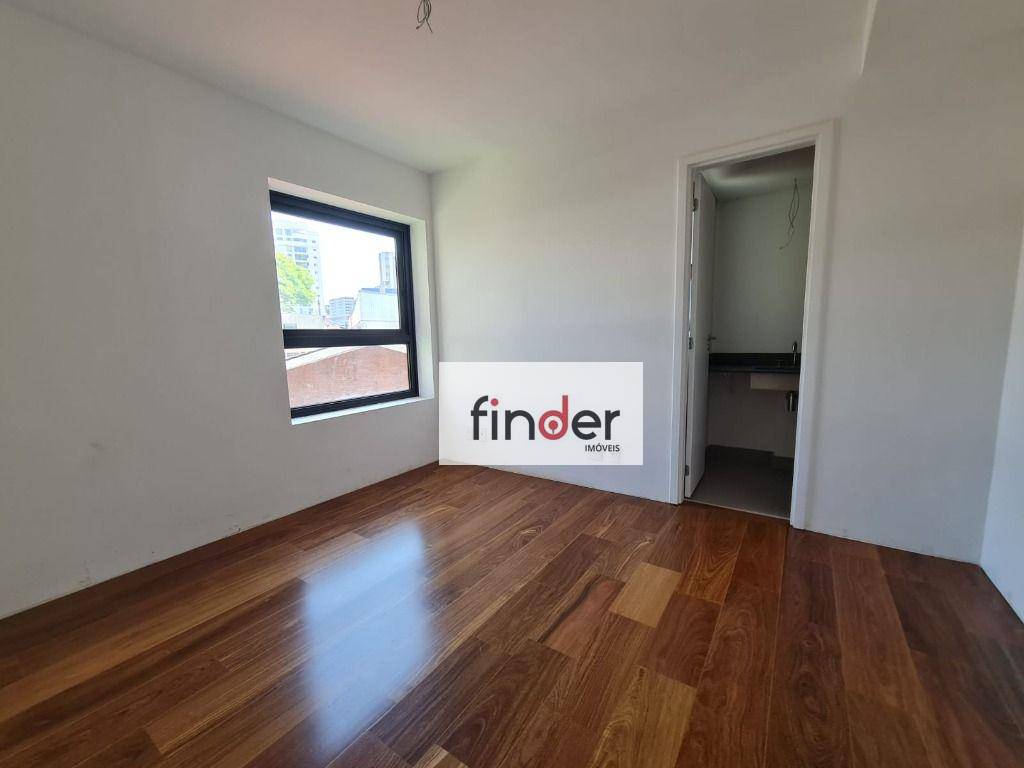 Apartamento à venda com 3 quartos, 143m² - Foto 19