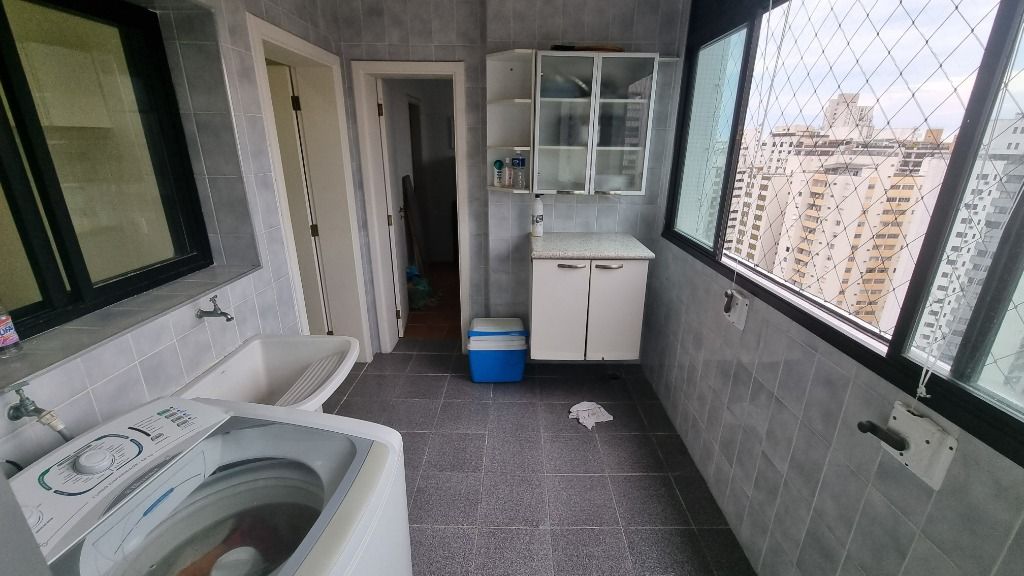 Apartamento à venda com 4 quartos, 200m² - Foto 35