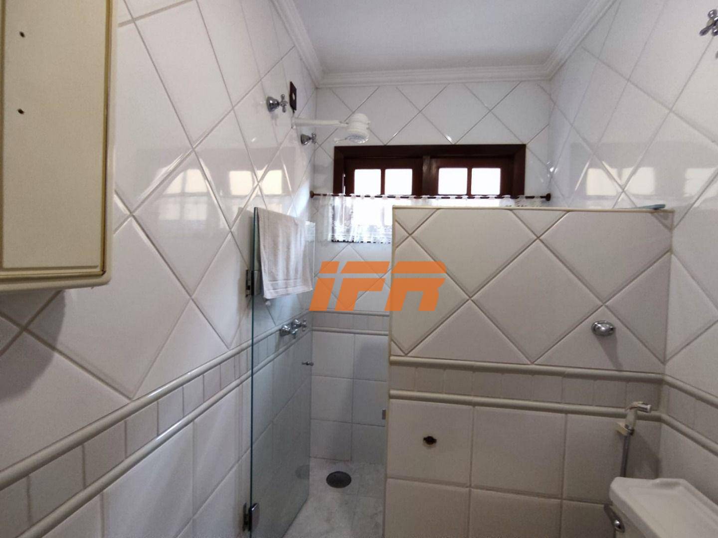 Sobrado à venda com 4 quartos, 300m² - Foto 52