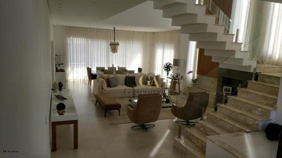 Casa de Condomínio à venda com 4 quartos, 390m² - Foto 1