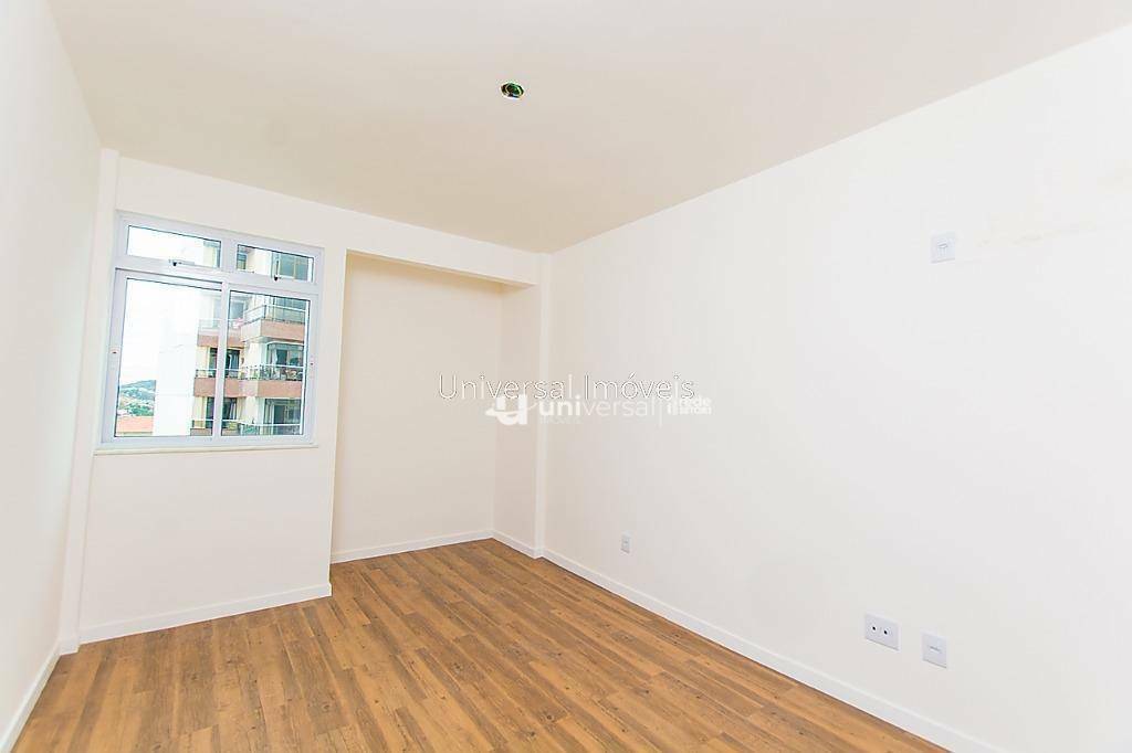Cobertura à venda com 4 quartos, 220m² - Foto 7