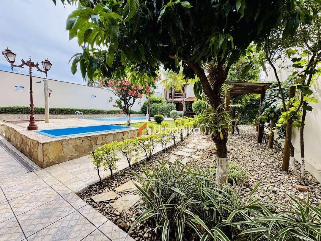 Casa, 3 quartos, 276 m² - Foto 2