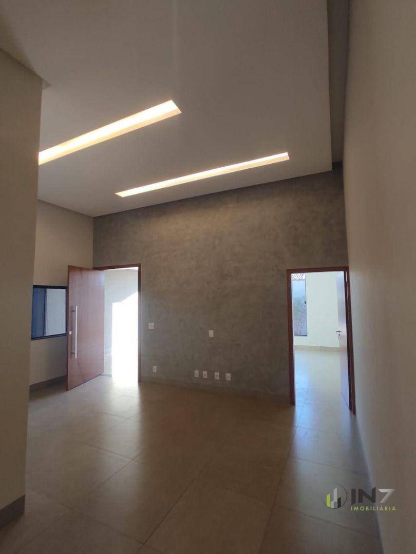 Casa à venda com 3 quartos, 137m² - Foto 2