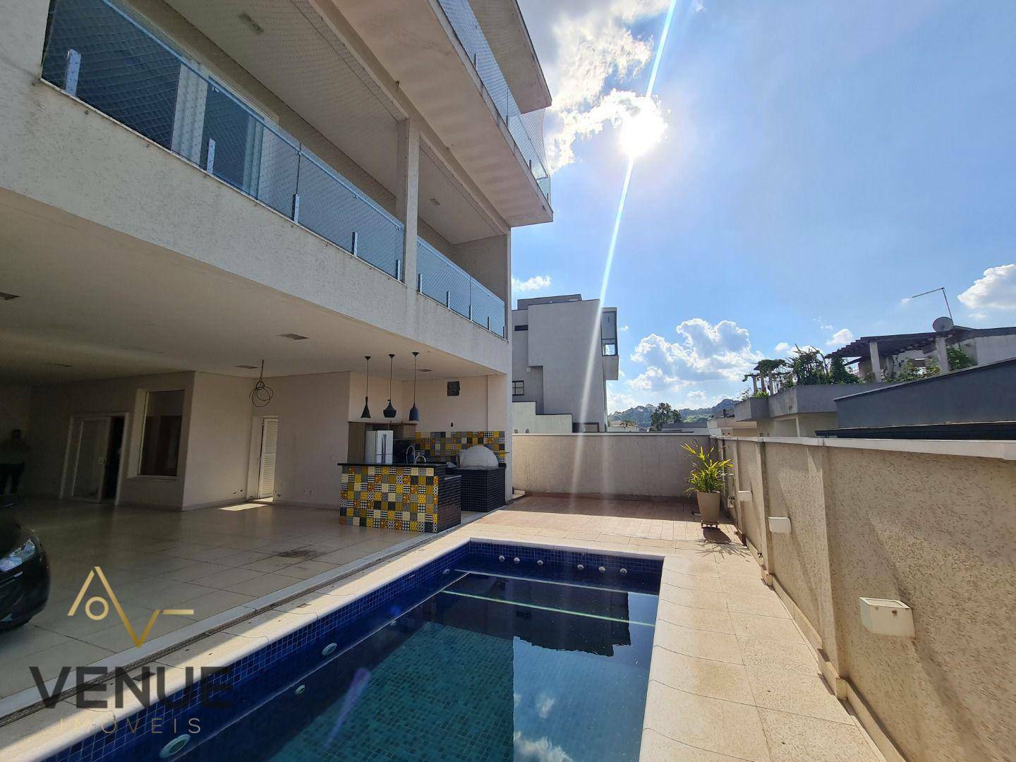 Sobrado à venda com 4 quartos, 330m² - Foto 3