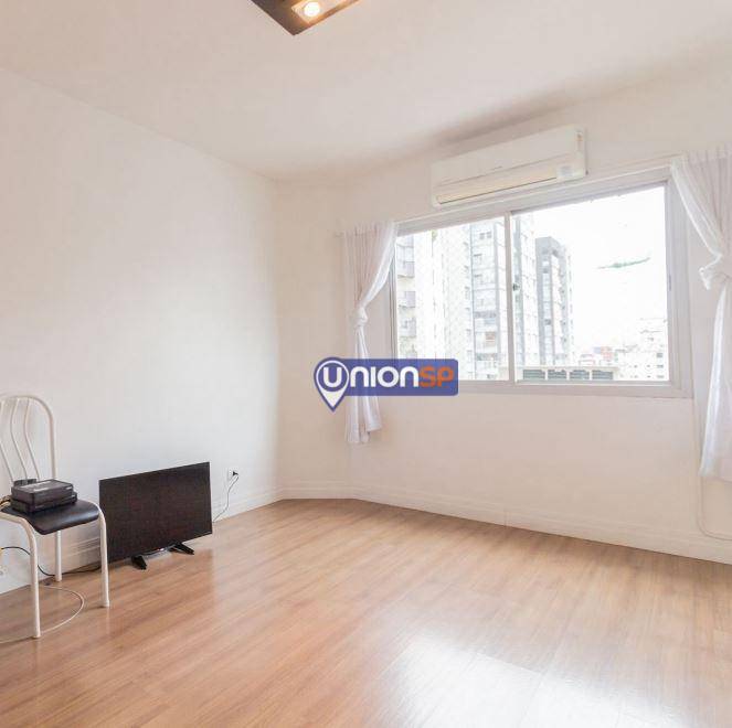 Apartamento à venda com 2 quartos, 76m² - Foto 2