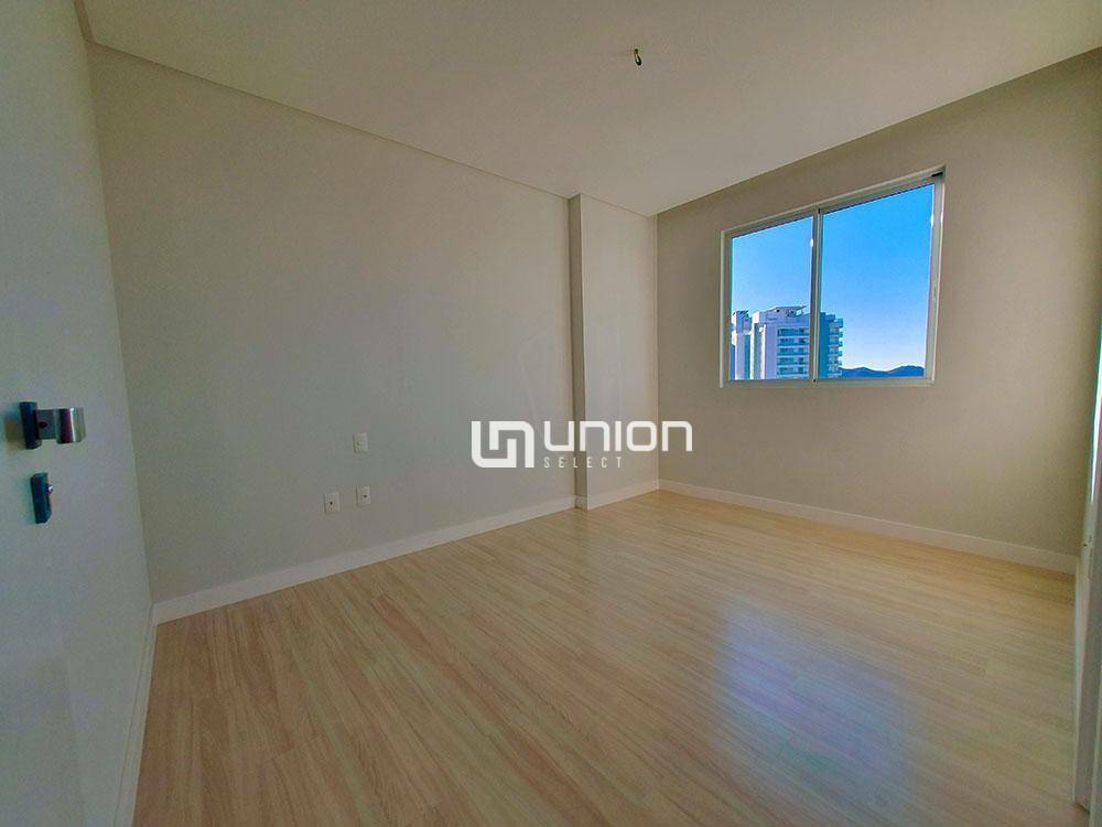 Apartamento à venda com 3 quartos, 145m² - Foto 25