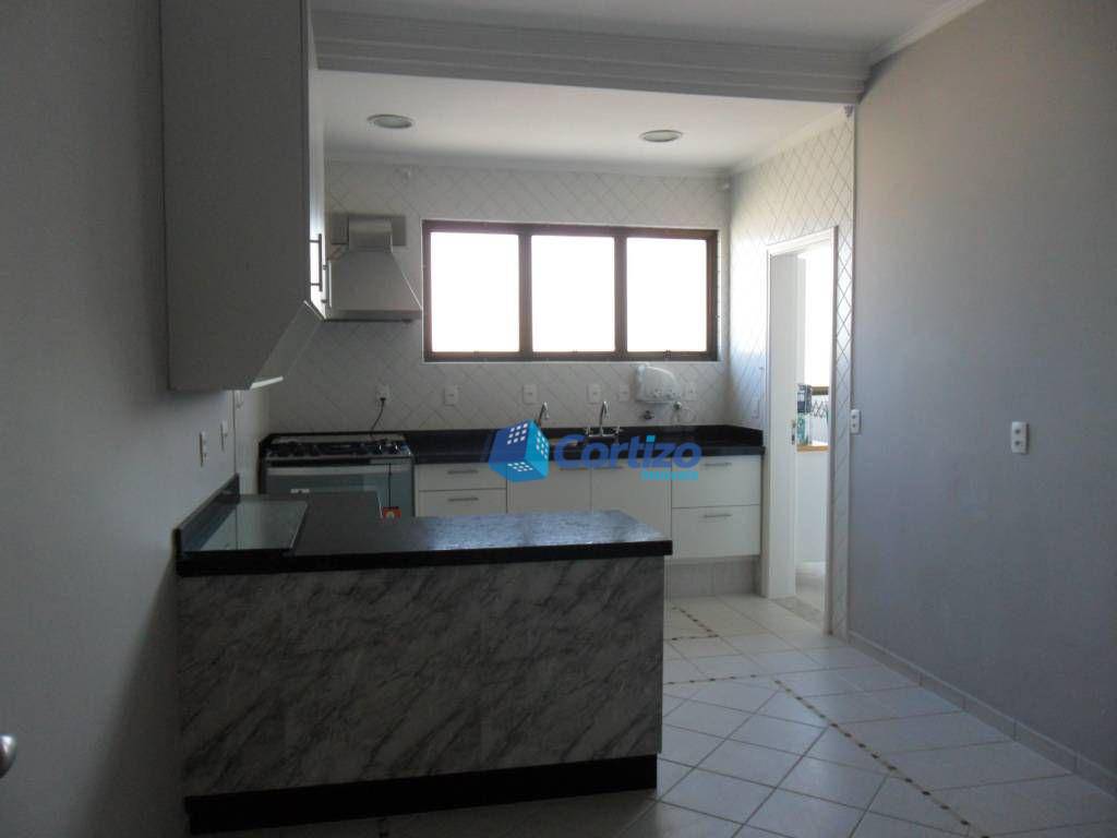 Apartamento à venda com 3 quartos, 148m² - Foto 8