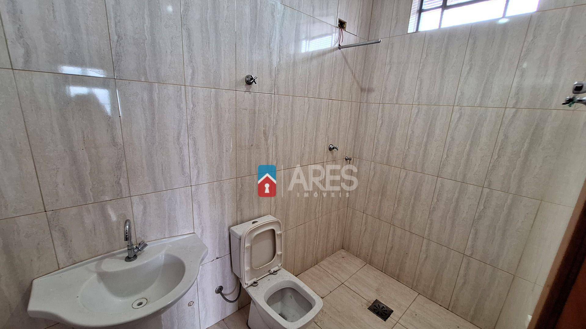 Casa à venda com 5 quartos, 169m² - Foto 7