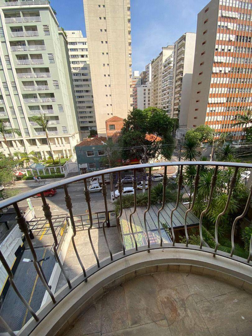 Apartamento para alugar com 2 quartos, 150m² - Foto 26