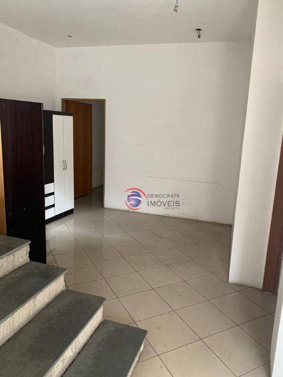 Sobrado à venda com 3 quartos, 330m² - Foto 29