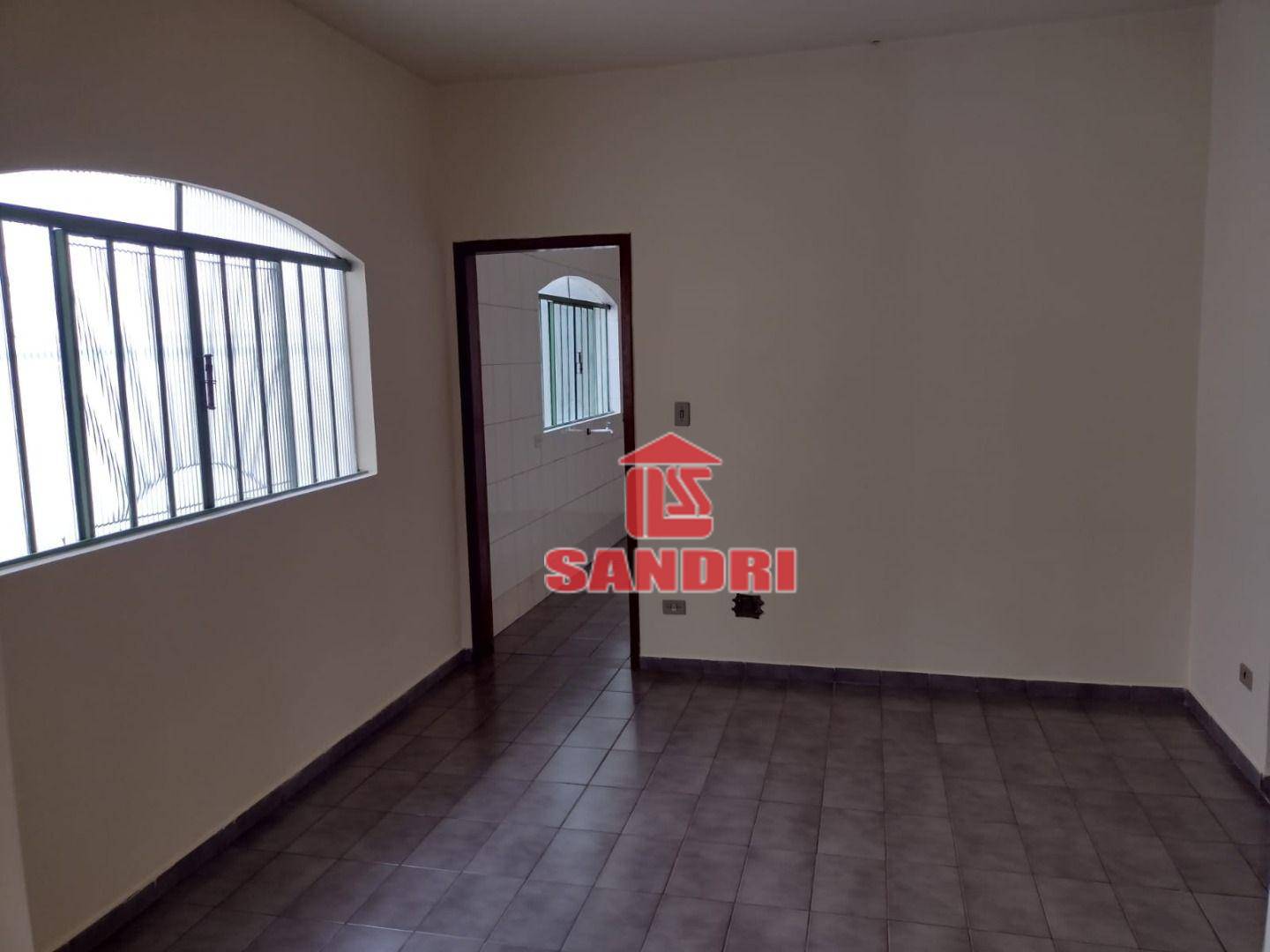 Casa para alugar com 3 quartos, 200m² - Foto 6