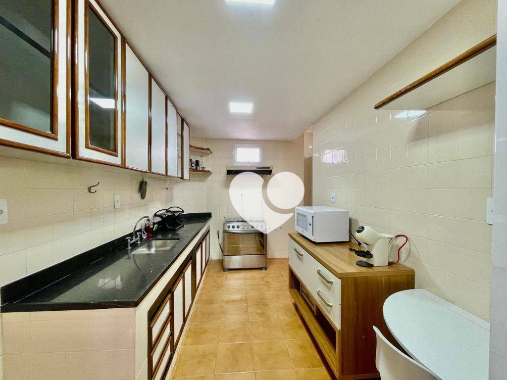 Apartamento para alugar com 3 quartos, 165m² - Foto 6