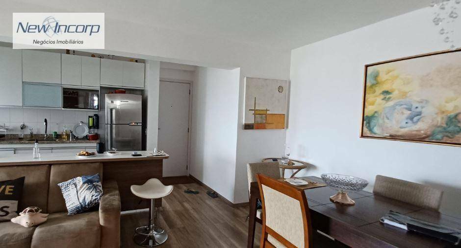 Apartamento à venda com 2 quartos, 65m² - Foto 2