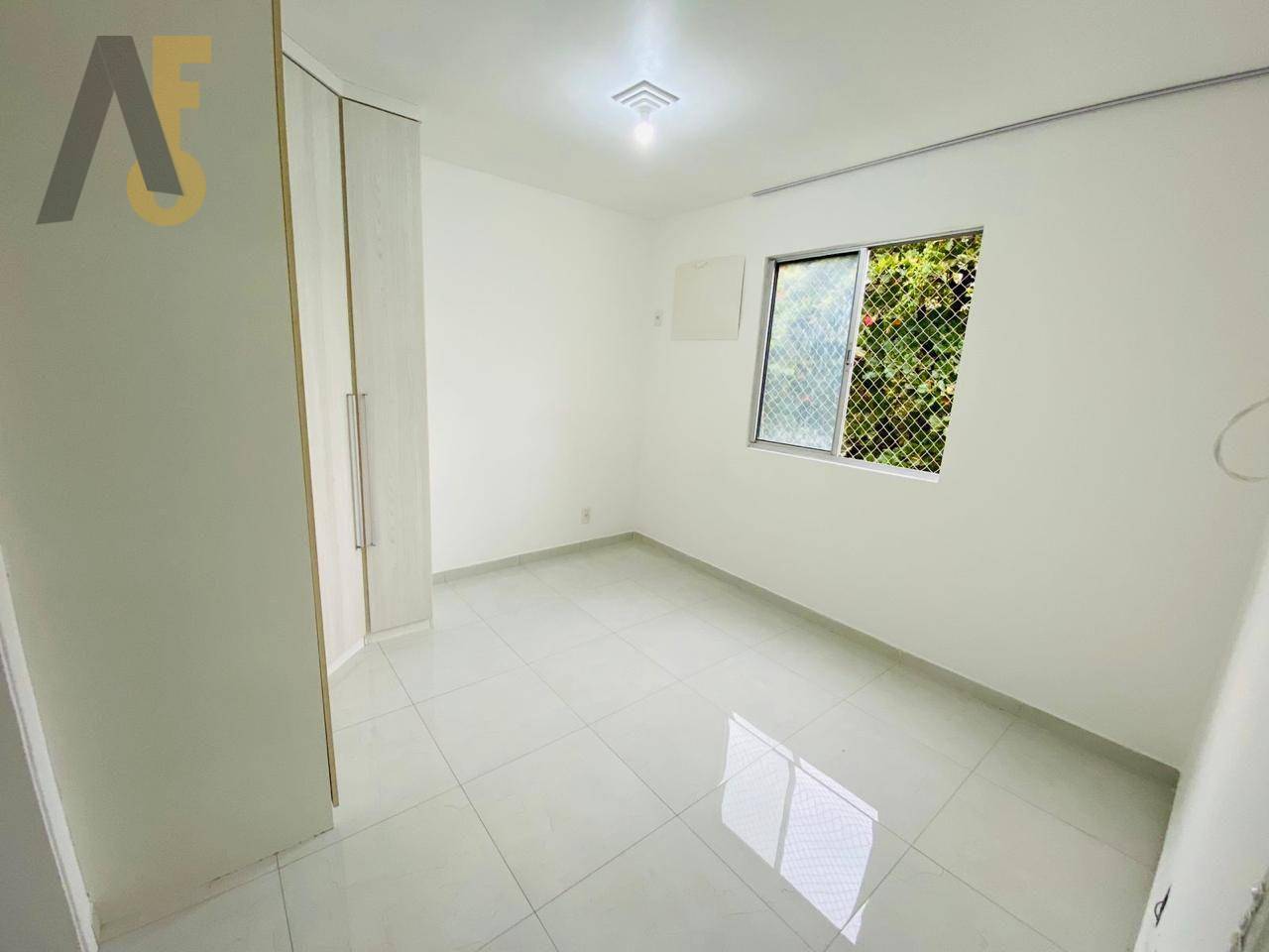 Apartamento à venda com 2 quartos, 64m² - Foto 9