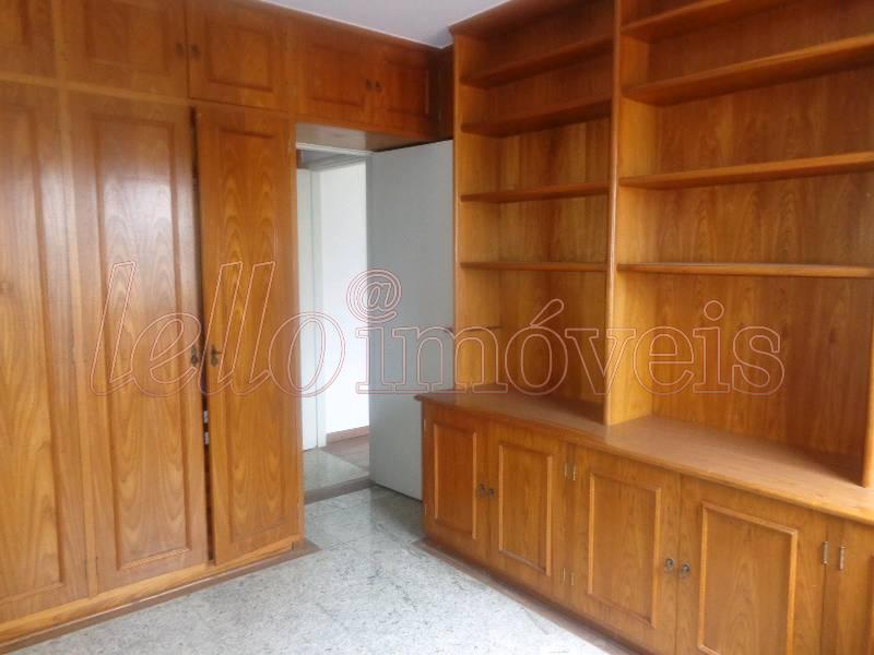 Apartamento para alugar com 3 quartos, 260m² - Foto 13