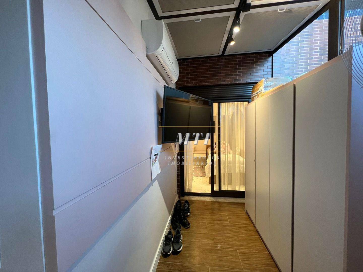 Apartamento à venda com 3 quartos, 185m² - Foto 9