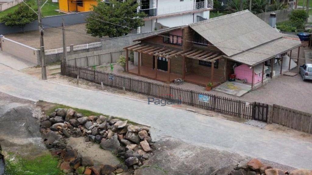 Casa à venda com 4 quartos, 190m² - Foto 1