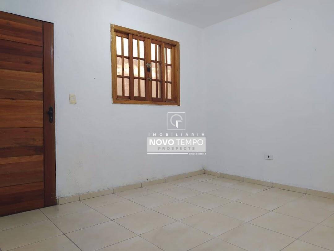 Casa à venda com 4 quartos, 280m² - Foto 2