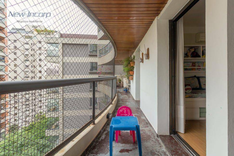 Apartamento à venda com 3 quartos, 154m² - Foto 7